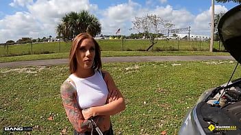 Play Roadside - Tattooed Babe Jae Lynn Pays Mechanic For The Car Repairs With Her Tight Pussy