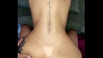 Play Unbelievable how this married woman can handle it in CU and still ask for more