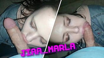 play The bitch sucks a big dick and swallows sperm - blowjob at the entrance