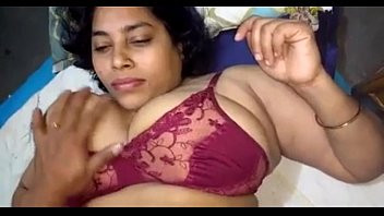 Play Desi indian Dehli BHABHI