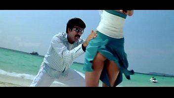 play Upskirt ileana dcruz Hot HD