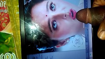 Play Anuska cum video