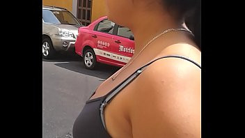 play Se le transparenta la tanga