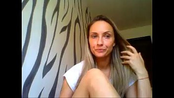 Play Raluca de la Bucuresti se masturbeaza