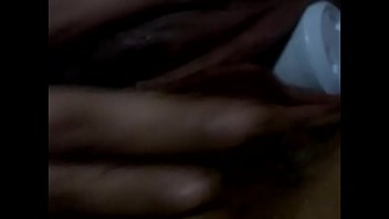 Play LAURA CANA PRIMERA VEZ CUM