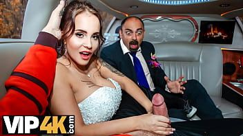 Play VIP4K. Random passerby scores luxurious bride in the wedding limo