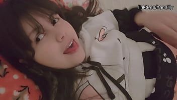 Play AMATEUR TEEN HUMPING PILLOW LEAKED VIDEO, big ass and tigh little pussy - hana lily